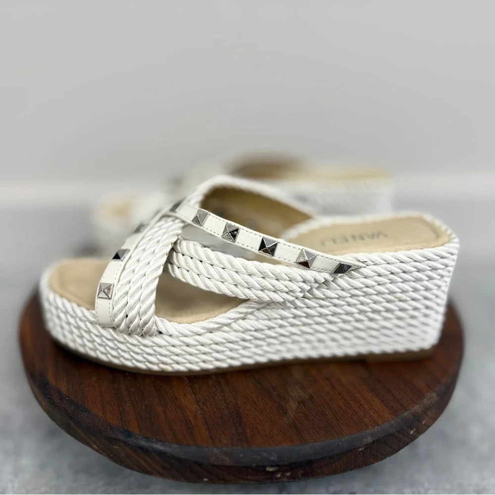 Vaneli‎ Clem Wedge Slide w Pyramid Stud trim sz 8
